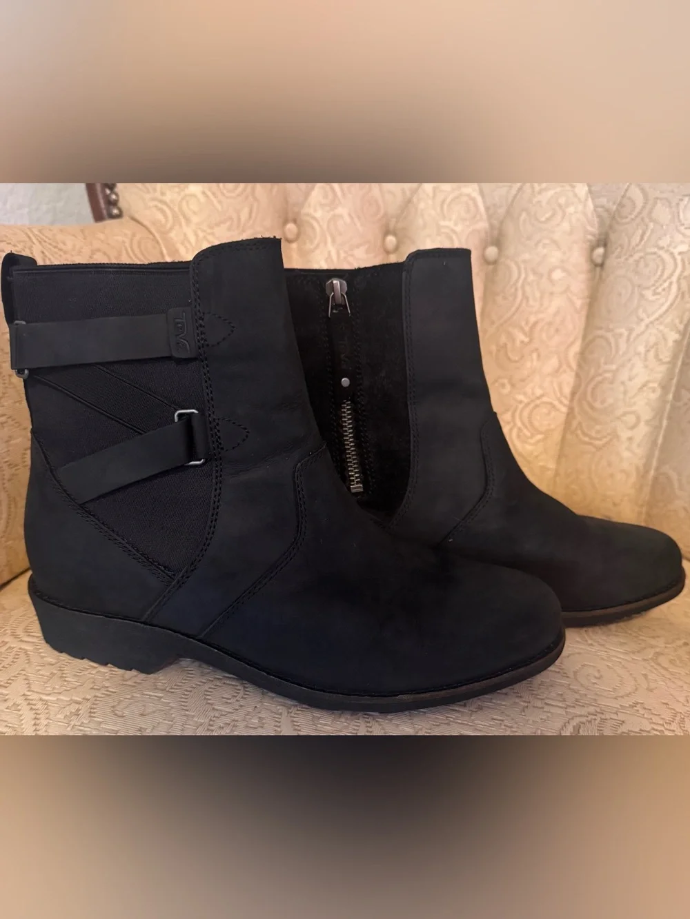 Teva Vina Waterproof Leather Ankle Boots Black Women’s Size 8